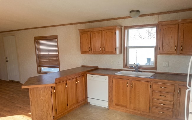 Building Photo - Spacious 3BR/2BA Home in the Heights with Oversized Trex Deck & Central A/C