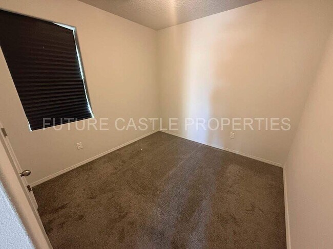 Building Photo - 1460 Vista Grande Lp NE