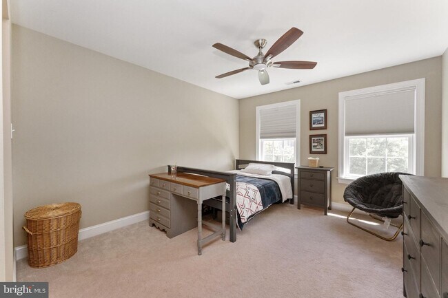 Building Photo - 921 Putting Green Cir