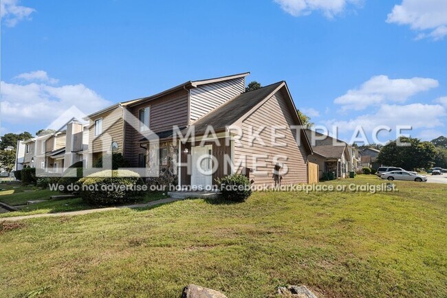 Building Photo - 5839 Trent Walk Dr