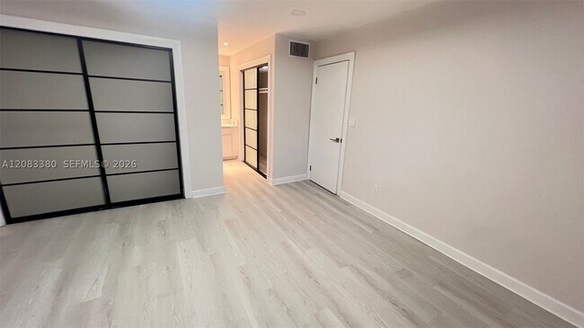 Building Photo - 6855 Edgewater Dr
