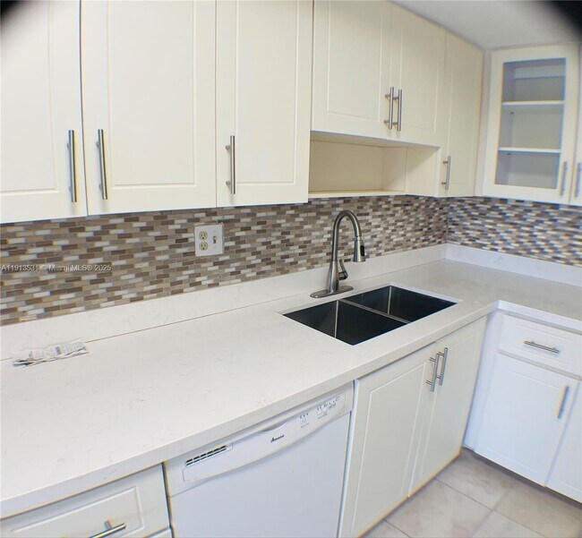 Building Photo - 5814 NW 22nd St