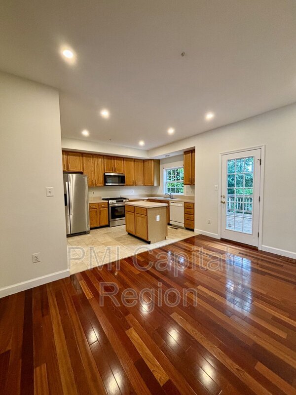 Building Photo - 20800 Mountain Lake Terrace