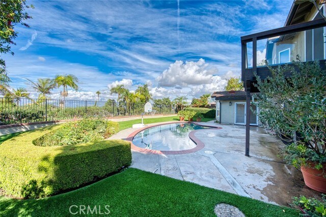 Building Photo - 2641 Alta Vista Dr