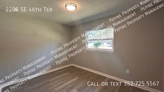 Building Photo - 2205 SE 46 Terrace