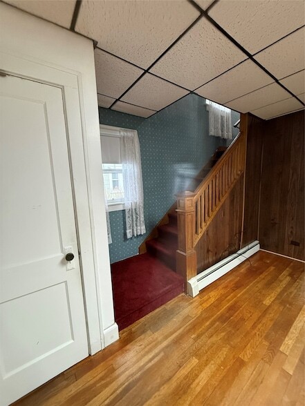 Building Photo - 18 Esther Ave