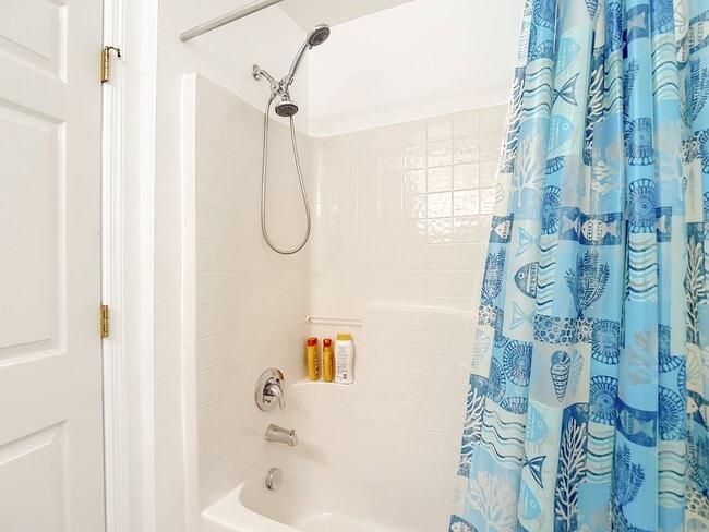 Building Photo - 9856 Ashburn Lake Dr