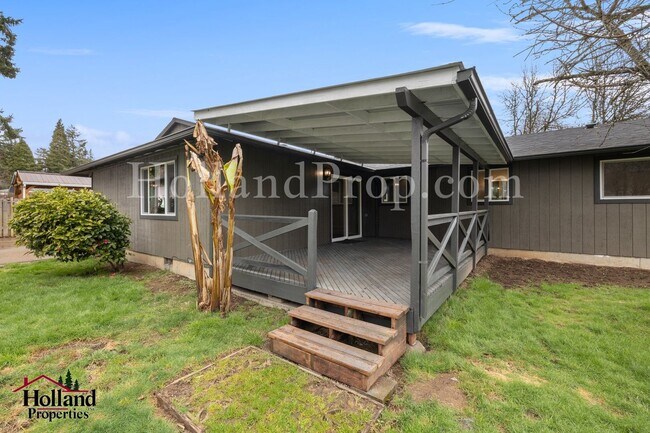 Building Photo - Fully Renovated 4-Bedroom Home with Shop, RV Parking & Expansive Yard – Oregon City