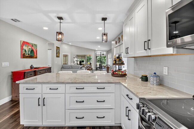 Building Photo - 15307 Strathearn Dr