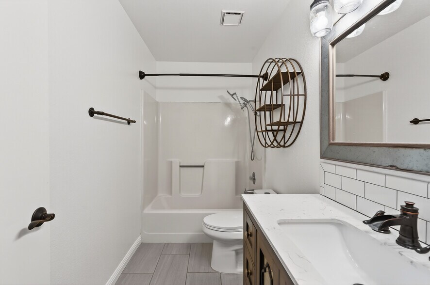 Building Photo - 1288 Grouse Ct