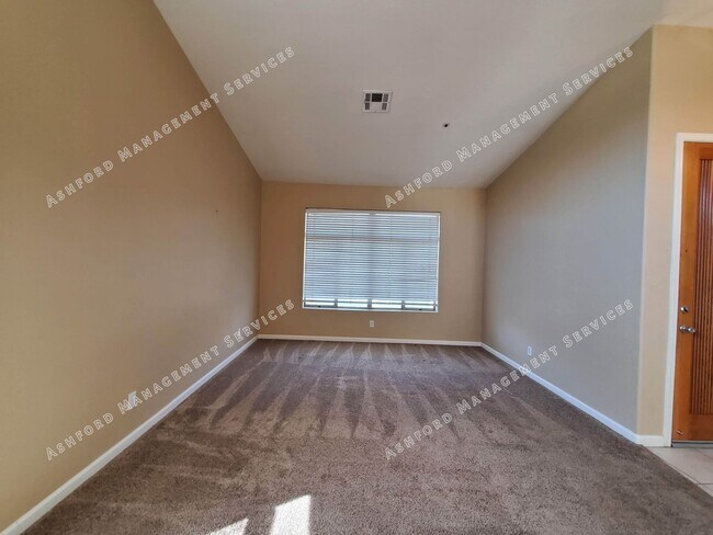 Building Photo - 3 BEDROOM WITH POOL NORTH SCOTTSDALE