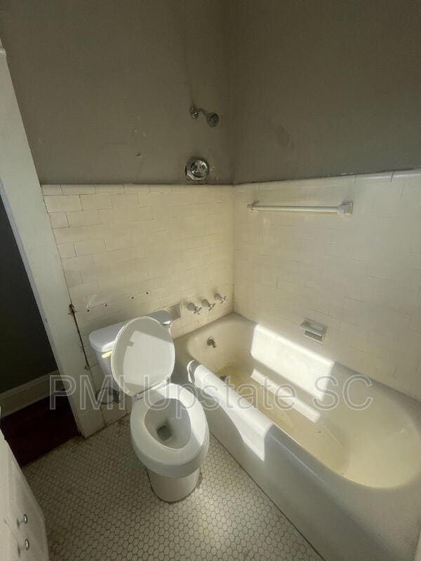 Building Photo - 181 N Fairview Ave