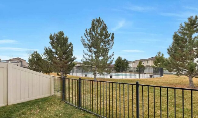 Building Photo - Charming Townhome located in a great area! Coming soon!