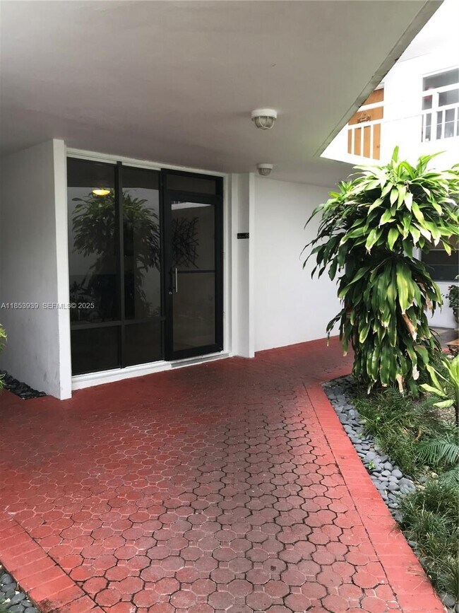 Building Photo - 1075 93rd St