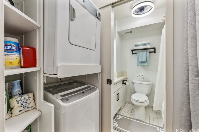 Building Photo - 2345 Ala Wai Blvd