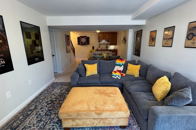 Building Photo - 9414 Grant Ave