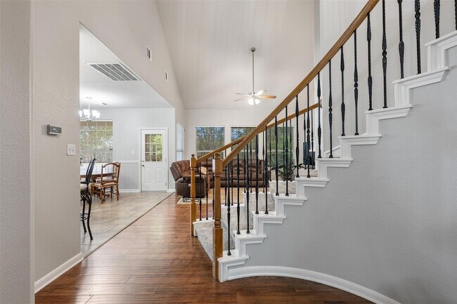 Building Photo - 4435 Hunters Lodge Dr