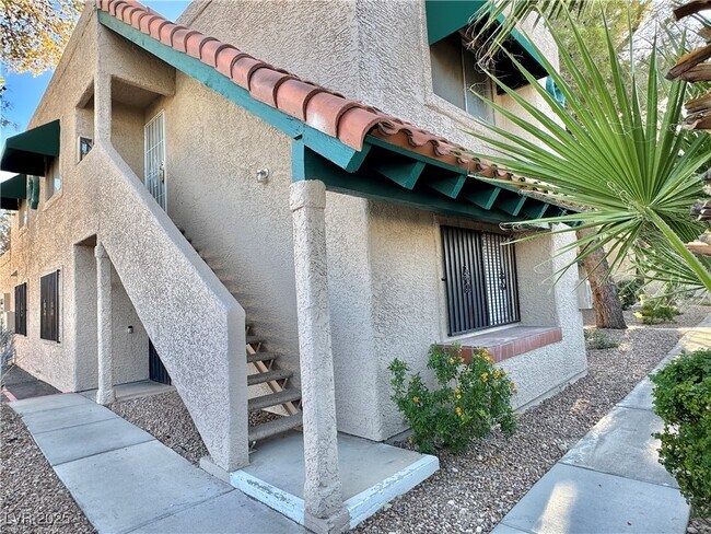 Building Photo - 6750 Del Rey Ave