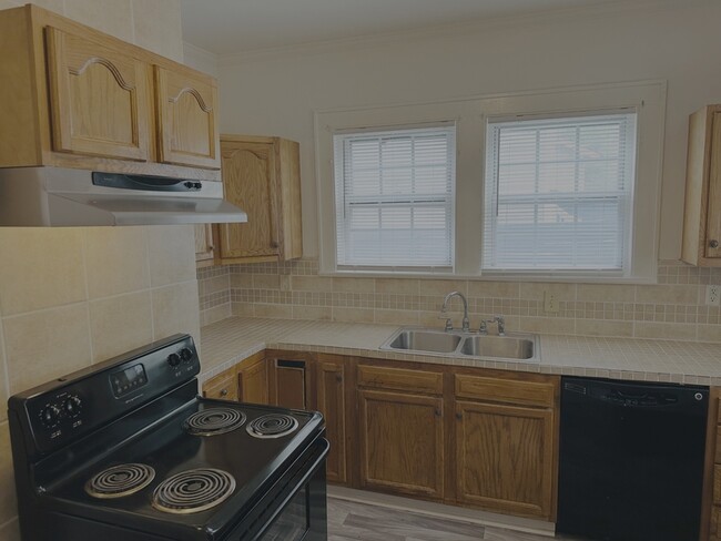 Building Photo - 2812 Linden Ave