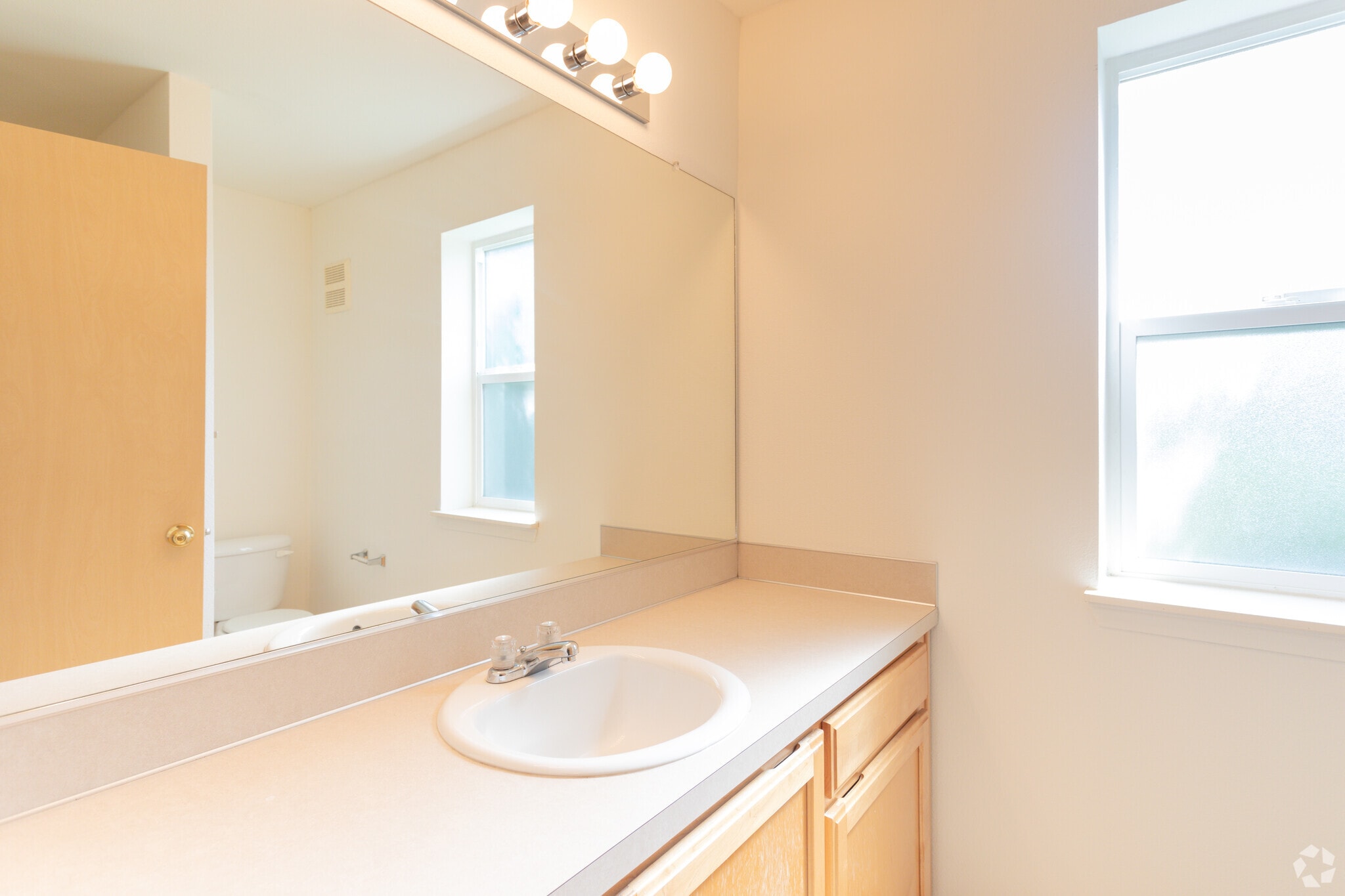 Eola Heights Apartments 3045 Gehlar Rd NW Salem OR 97304 Apartment Finder