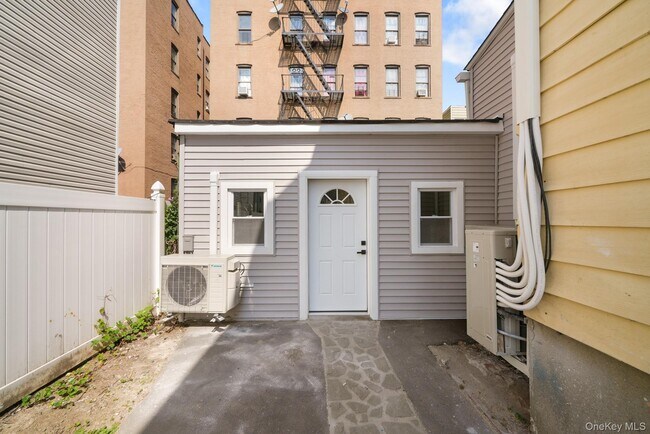 Building Photo - 53 Radford St