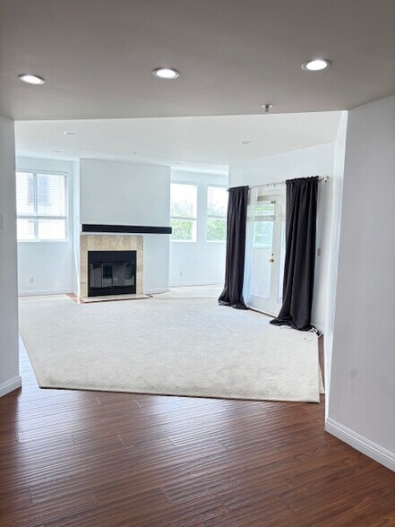 Building Photo - 120 S Crescent Dr