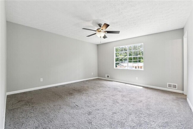 Building Photo - 2149 Indian Hill Rd