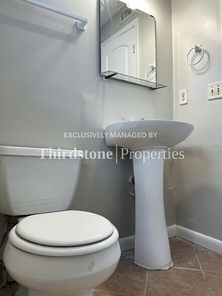 Building Photo - 325 7th St W