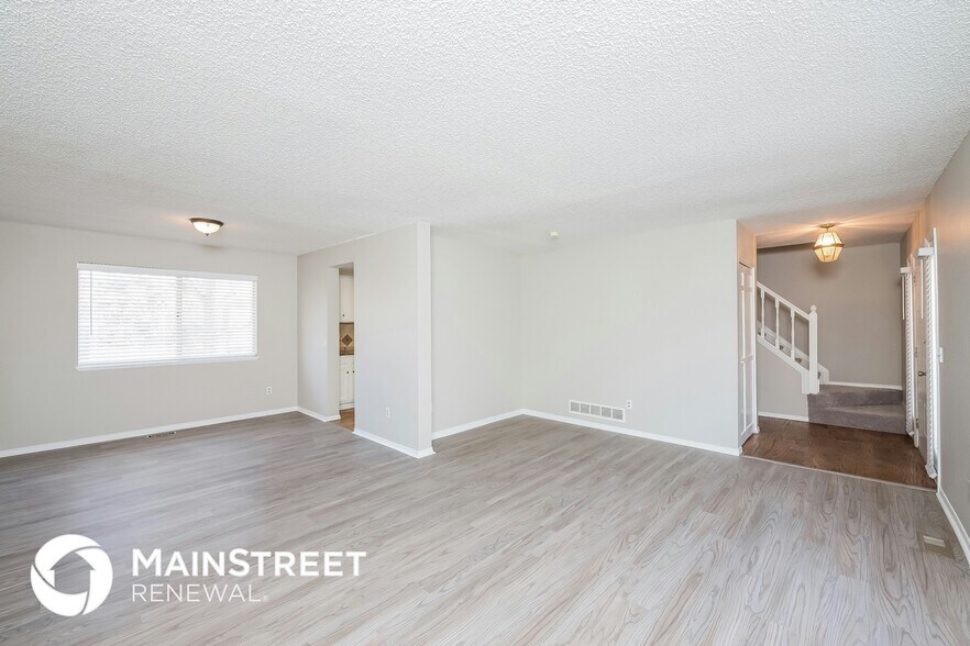 Building Photo - 10146 Fillmore St