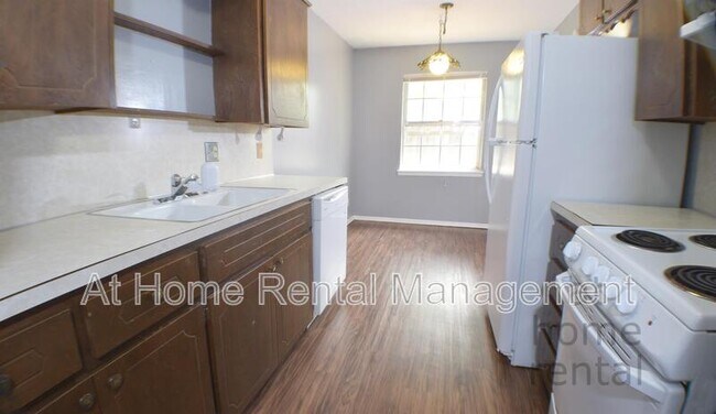 Building Photo - 4707 S Fulton Pl