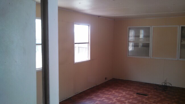 Building Photo - 118 Tidewater Dr