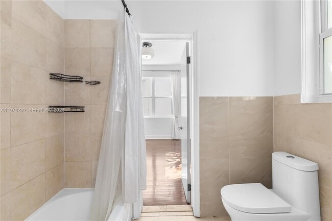 Building Photo - 1027 Euclid Ave