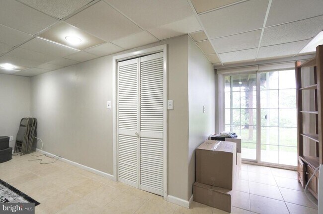 Building Photo - 2041 Greenes Way Cir