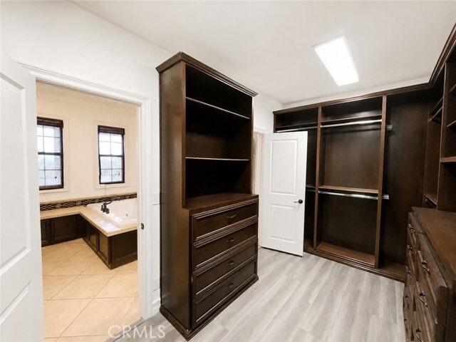 Building Photo - 15 Corte Cabrito