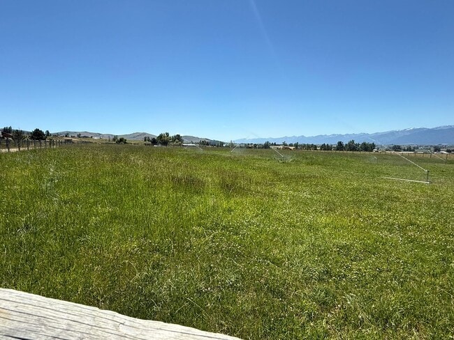 Building Photo - Dream Stevensville Horse Property on 8 acres