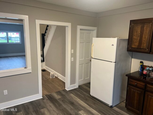 Building Photo - 9-11 Factory St