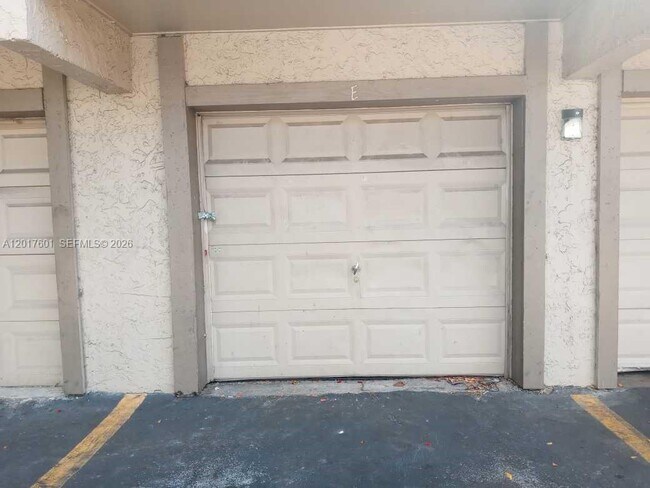Building Photo - 2107 NW 59th Terrace