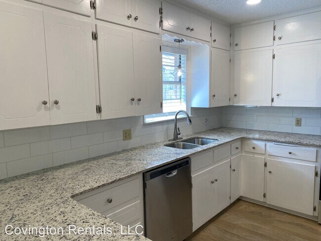 Building Photo - 3 br, 2 bath House - 204 Montrose St