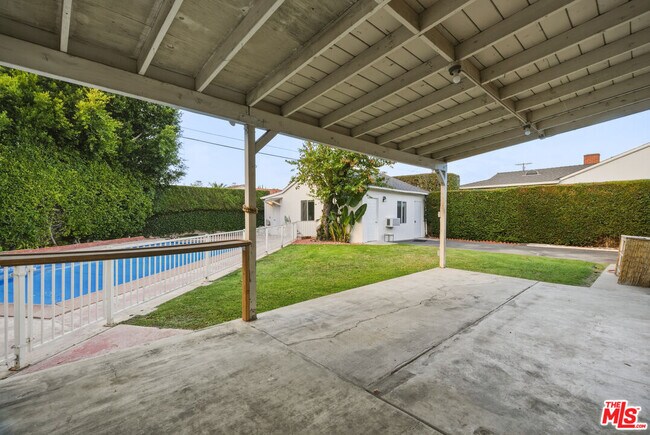 Building Photo - 12811 Cumpston St