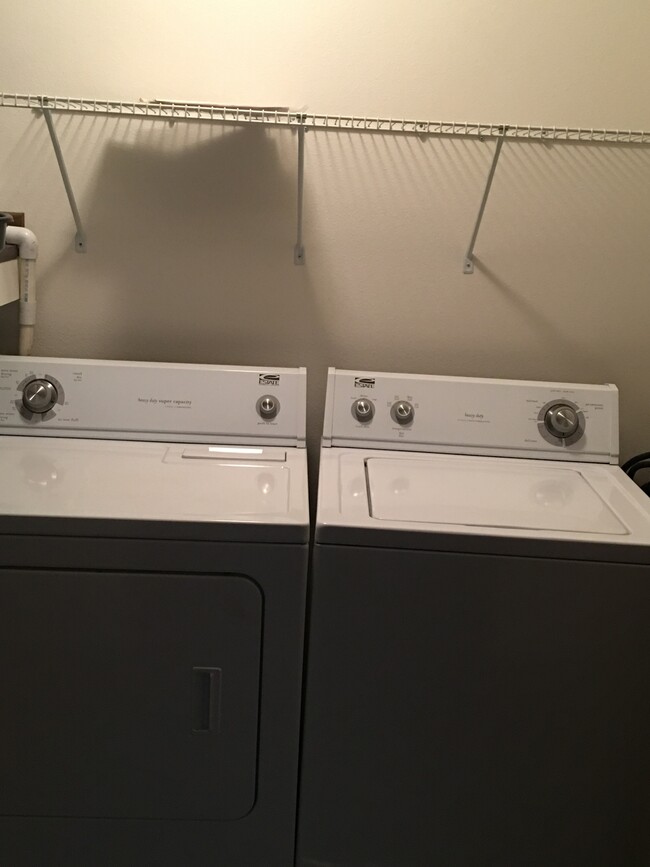 Washer:dryer - 317 16th St S