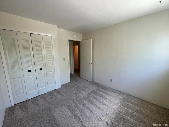Building Photo - 6534 Zinnia St