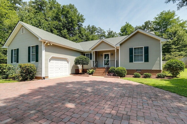 Building Photo - 1913 Castle Glen Dr