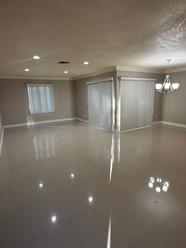 Building Photo - 14912 SW 143rd Ct