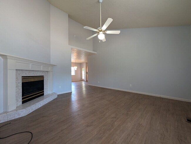 Building Photo - 2752 Chad Dr
