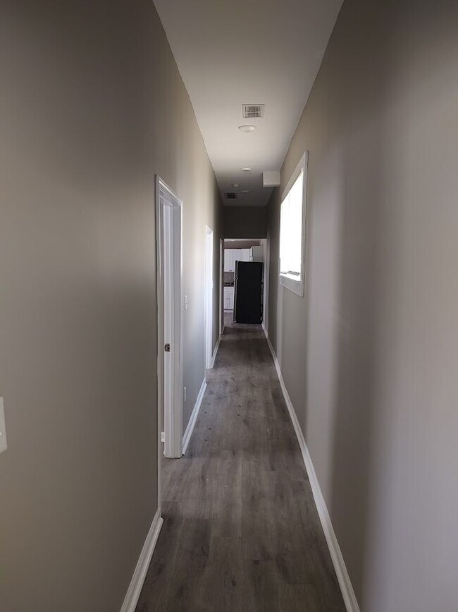 Building Photo - Updated & Renovated 3 Bedroom Cottage  LEASING SPECIAL – Move in by 9/1/2026 and October rent is ...