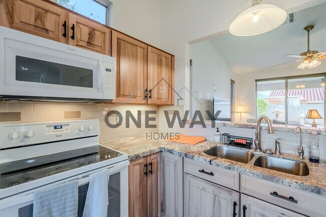 Building Photo - 4269 E Cassia Ln