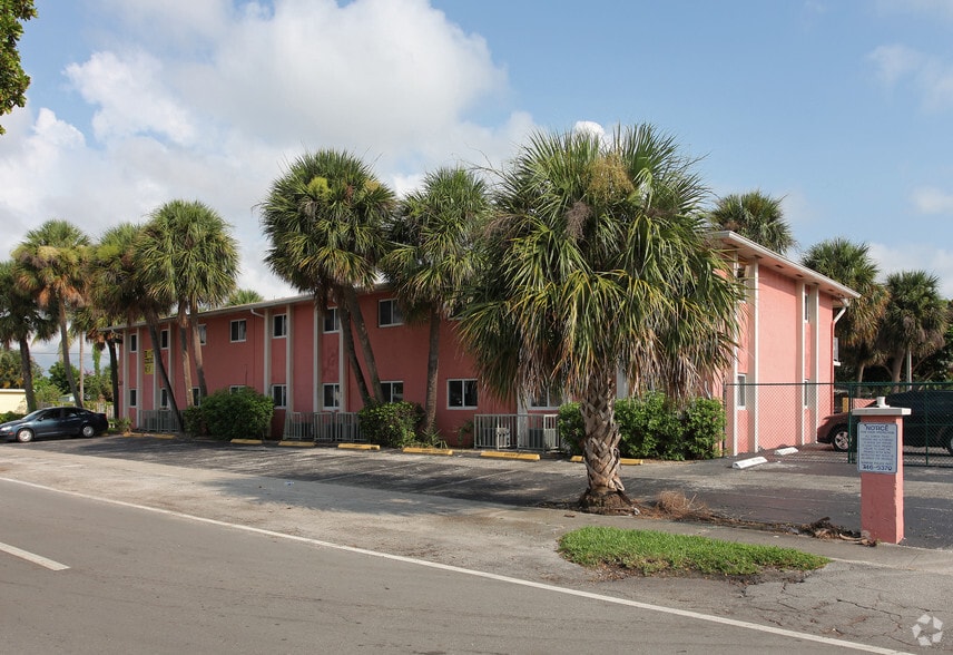 Primary Photo - Brisa Apartment Homes