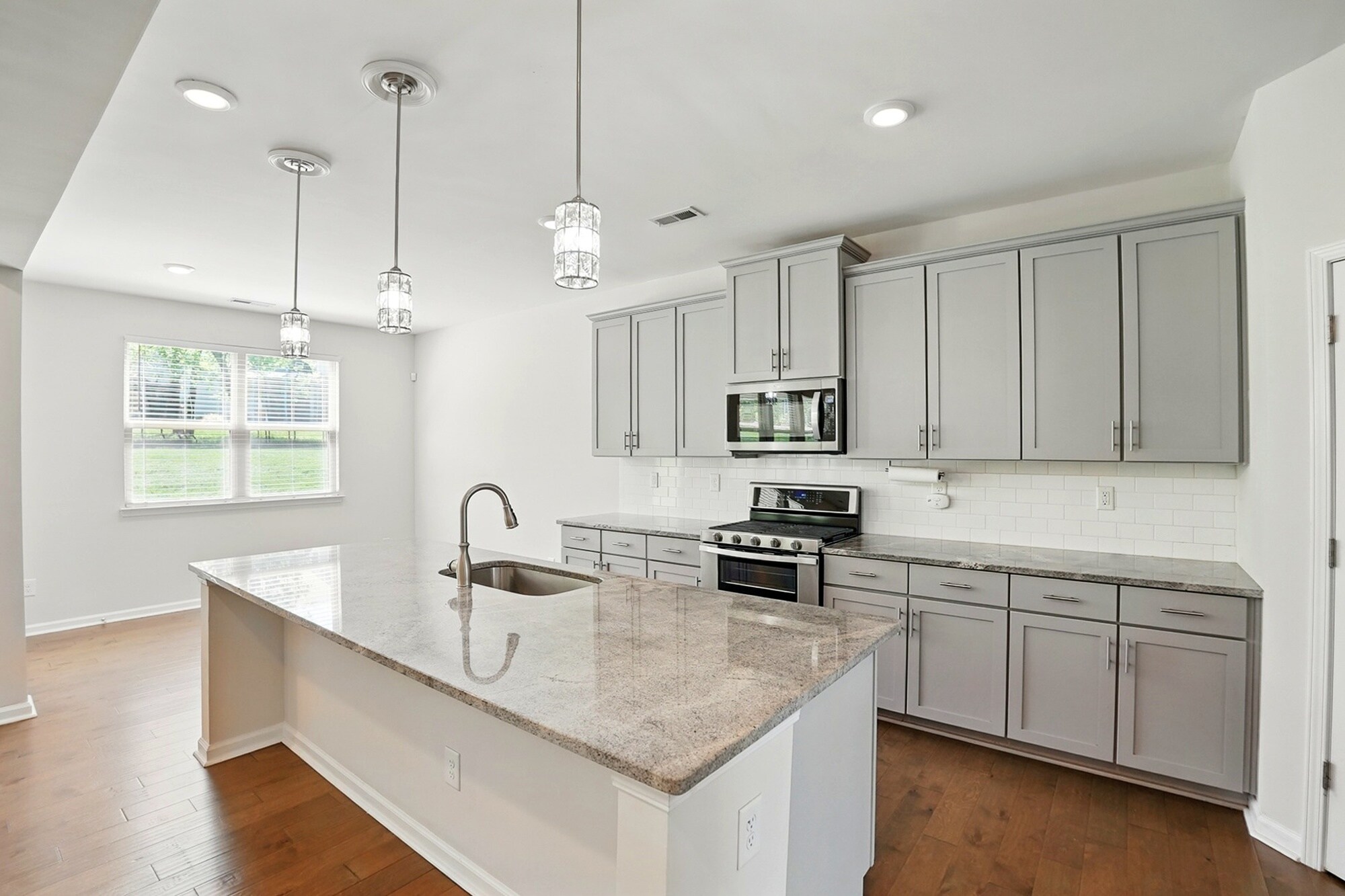 Building Photo - Room in House on Creek Bend Edge Ct