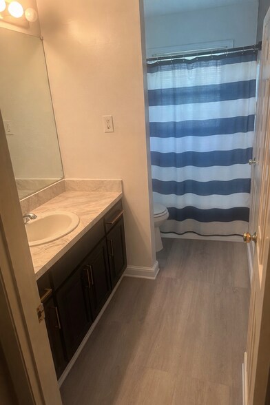 Building Photo - 3077 Laura Ln