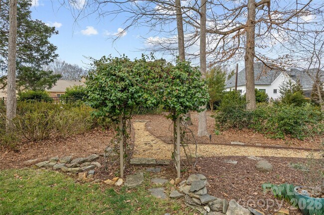 Building Photo - 5202 Carmel Club Dr